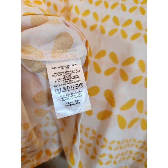 LOFT Outlet Women’s Yellow White Rayon Crew Neck Floral Geometric Blouse Size S - Picture 4 of 6